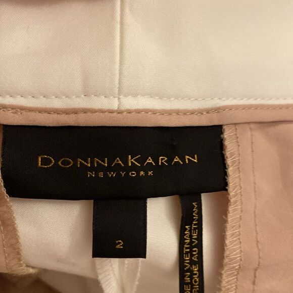 Donna Jaran Cream Ankle-Length Cropped Pants, US2 - Picture 7 of 8